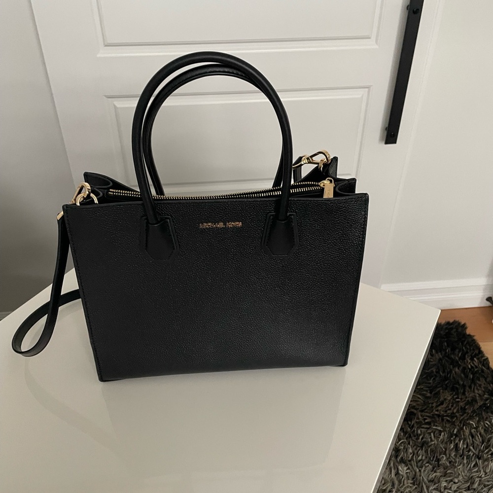 Michael Kors Large Mercer Tote